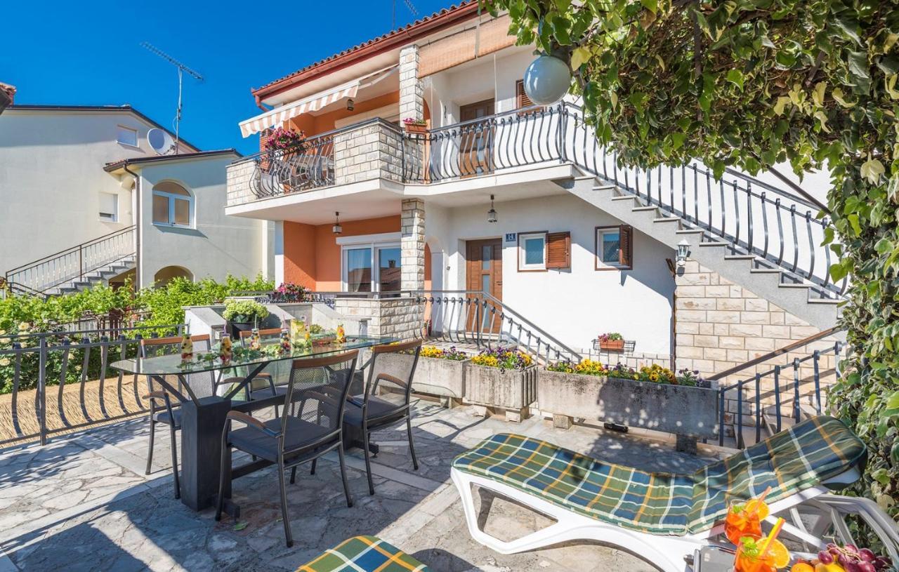 Apartments Loredana Пореч Экстерьер фото