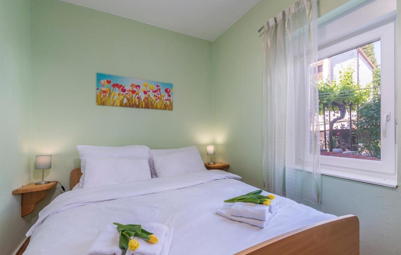 Apartments Loredana Пореч Экстерьер фото