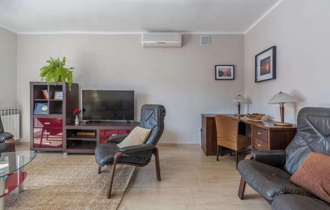 Apartments Loredana Пореч Экстерьер фото
