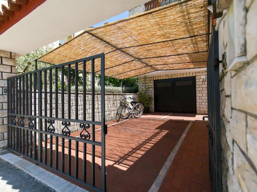 Apartments Loredana Пореч Экстерьер фото