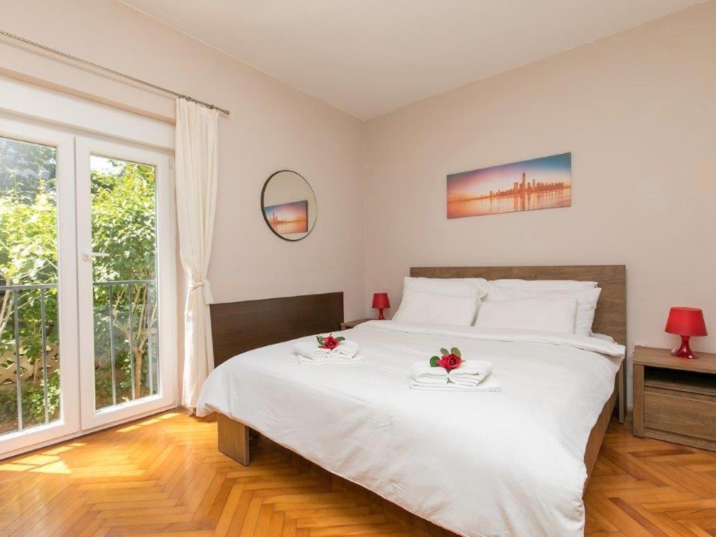 Apartments Loredana Пореч Экстерьер фото