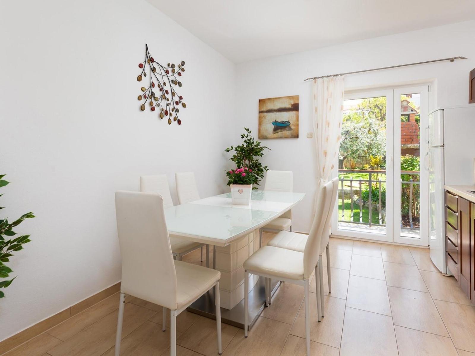 Apartments Loredana Пореч Экстерьер фото