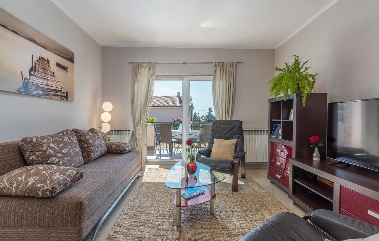 Apartments Loredana Пореч Экстерьер фото